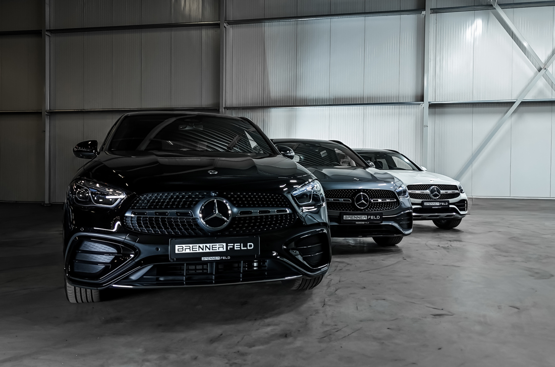 Auto's in de showroom